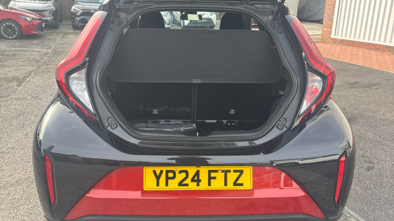 Toyota Aygo X 1.0 VVT-i Edge 5dr Auto Petrol Hatchback